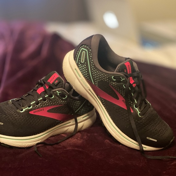 Brooks Shoes - Brookes “ghost” running shoes. Like new. Size 8.5.